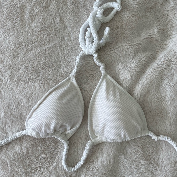 Aerie white scrunch bikini top - Picture 3 of 3